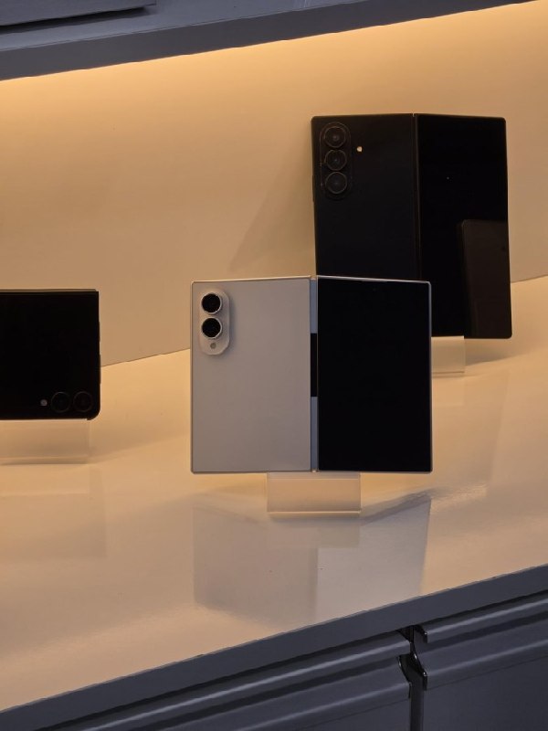 Les Galaxy Z Fold8, Fold8 Ultra et Flip8 de Samsung présentés en avant-première avant leur lancement officiel