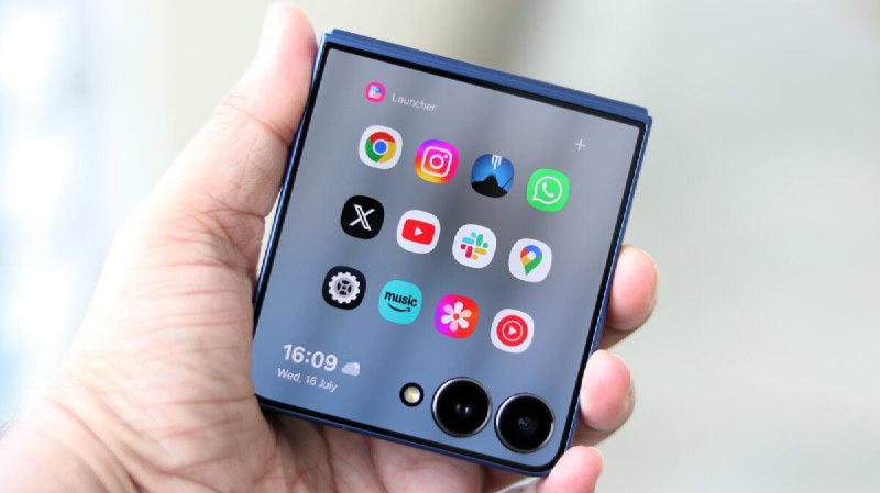 Das Galaxy Z Flip 8 verwandelt das Cover-Display in ein voll funktionsfähiges Smartphone-Erlebnis