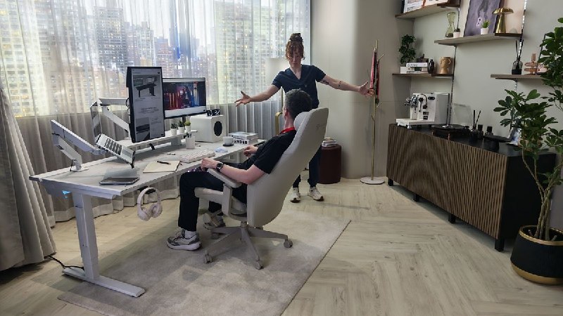 "Morning Back Pain and Limited Flexibility? Expert Ergonomist Offers Essential Tips for Maintaining Health"