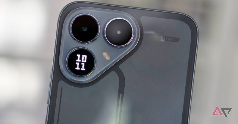 Le nouveau téléphone flashy de Tecno n'est pas à la hauteur de l'innovation LED du téléphone