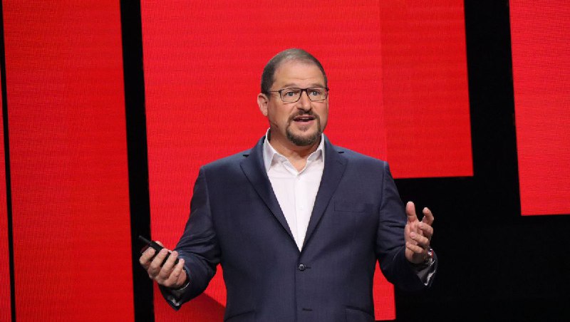 "Qualcomm CEO Cristiano Amon Envisions a 6G Future Transforming Us into Walking Cameras"