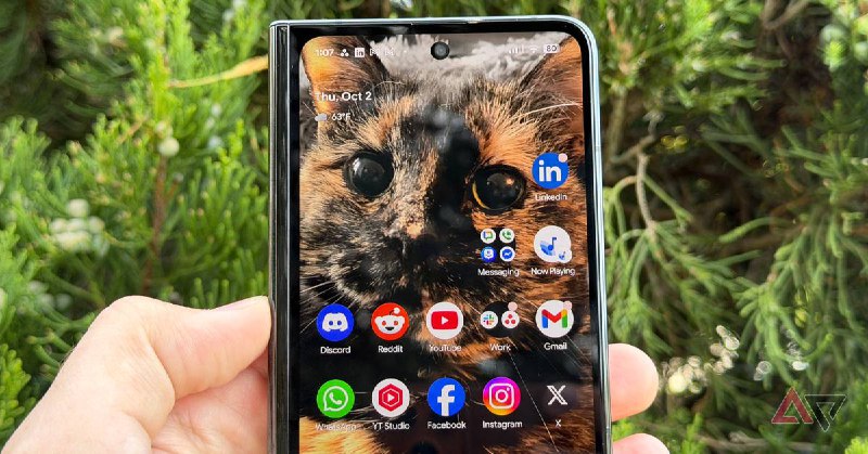Hiding app names on Android 17 unlocked my entire home screen