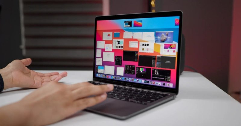 Apple @ Work: M1 MacBook Air, Apple 노트북 중 비교할 수 없는 수명으로 새로운 표준 설정