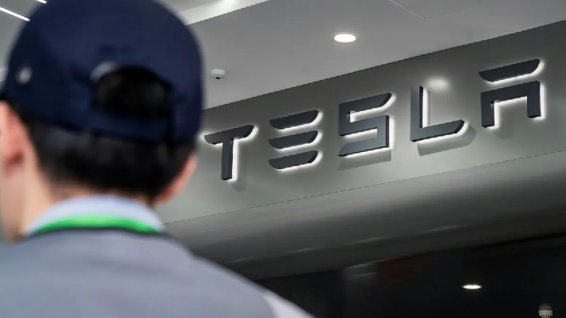 Tesla Limits Weekly Employee AI Expenditure to $200 Amid Adoption Initiative