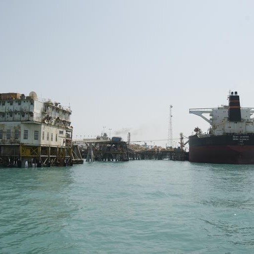 Eo biển Hormuz nguy hiểm: Ấn Độ thu hẹp hoạt động dầu mỏ Iraq