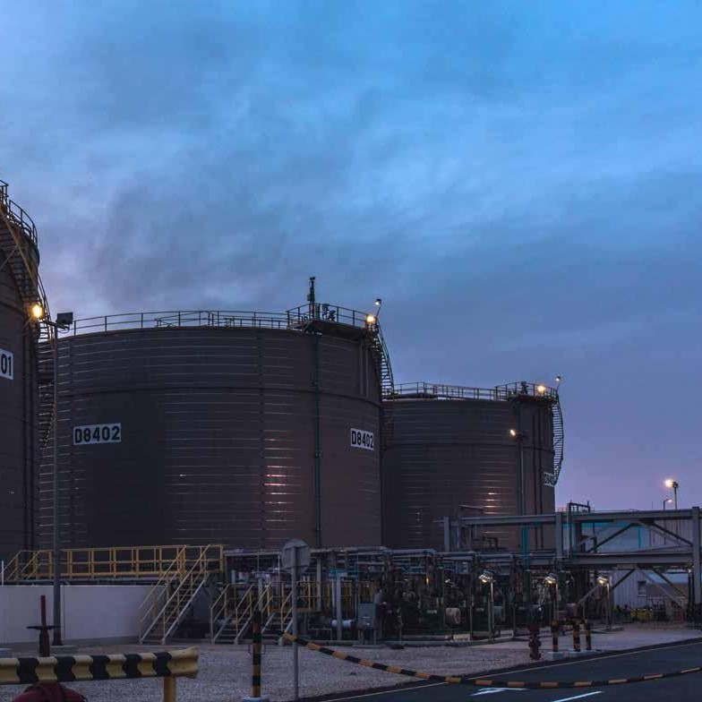 IEA dự báo thặng dư dầu mỏ lớn năm 2027 khi nguồn cung Trung Đông trở lại