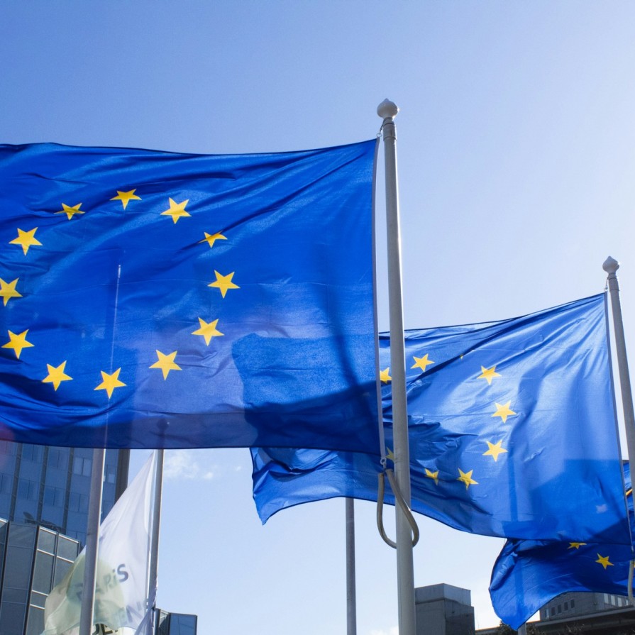 EU Chấm Dứt Trừng Phạt: Người Sáng lập Lukoil và Thượng phụ Nga Được Gỡ Rào Cản