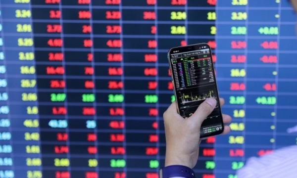VN Index giảm điểm sau đà phục hồi của nhóm cổ phiếu trụ cột