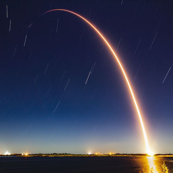 Xung đột SpaceX: Trump tiếp tục nhắm vào California