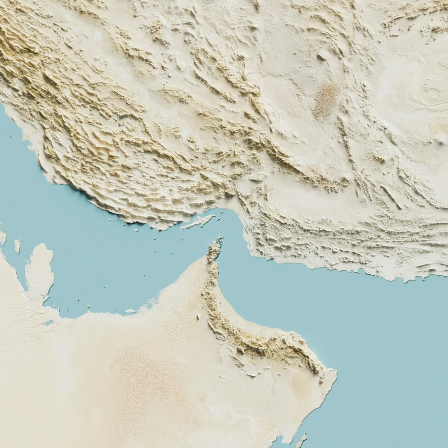 Giá dầu tăng vọt vượt ngưỡng 90 USD sau khi tàu Kuwait bị tấn công tại eo biển Hormuz