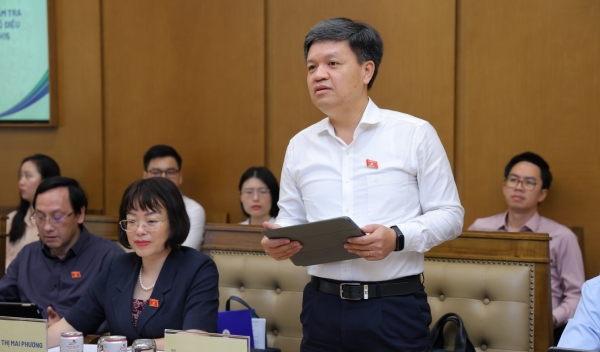 Đột phá hành lang pháp lý thúc đẩy năng lượng bền vững