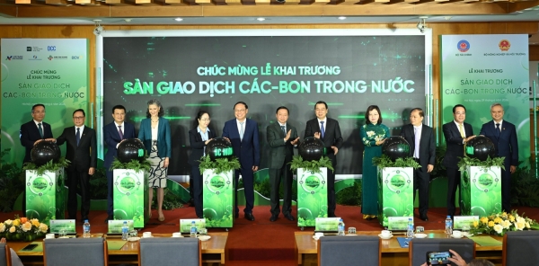 Phiên giao dịch carbon đầu tiên tại Việt Nam: Giá chào bán thấp nhất 135.000 đồng/tấn CO2e